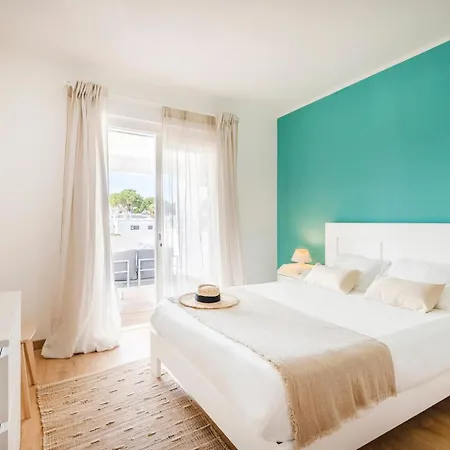 Balaia 3br Sunny Terrace شقة *