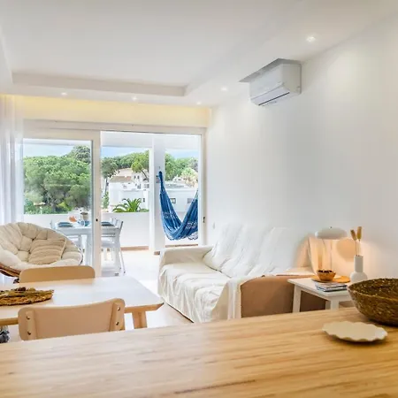 Balaia 3br Sunny Terrace شقة