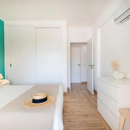 Balaia 3br Sunny Terrace شقة