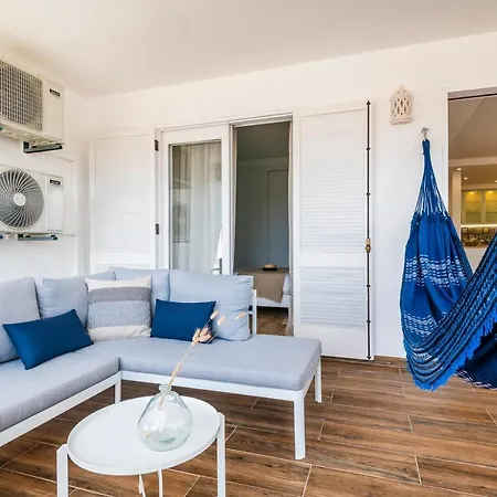 Balaia 3br Sunny Terrace アパート